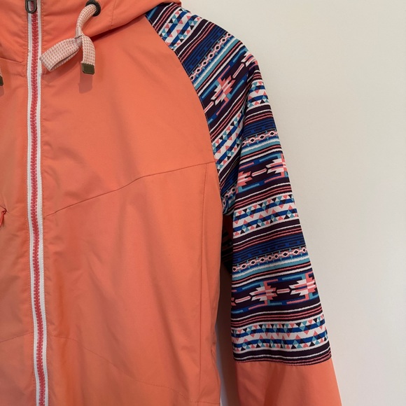 PWDR Room Jacket in Orange/Coral in Geometric Pattern - Picture 6 of 10